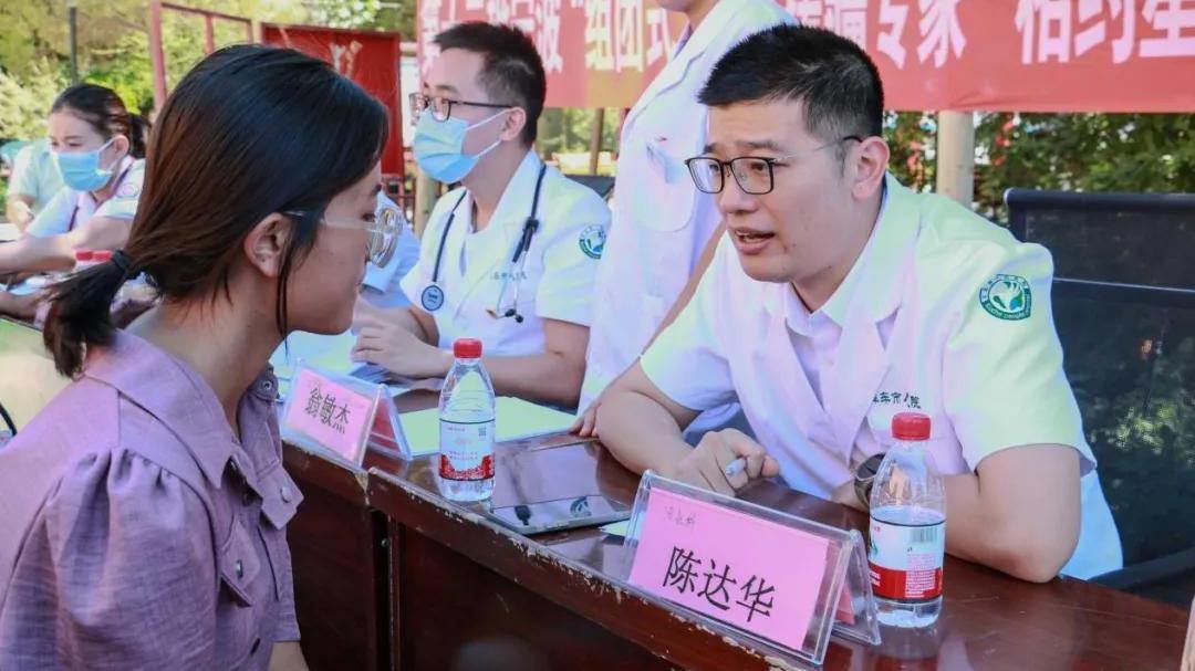 擦亮“相约星期五” 志愿服务品牌 宁波援疆专家下乡义诊质控惠民生